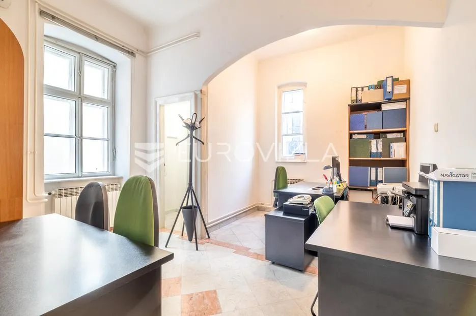 zagreb, palmotićeva, uređen poslovni prostor 97 m² - slika 1