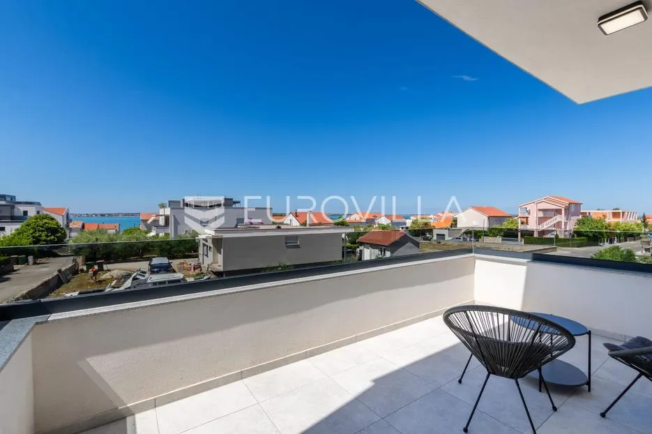 zadar, vrsi, luksuzna vila s bazenom 261 m² - slika 14