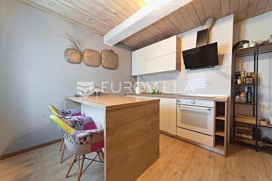 čepin, na prodaju prostrana kuća od 488 m² s tri stambene cjeline - slika 3