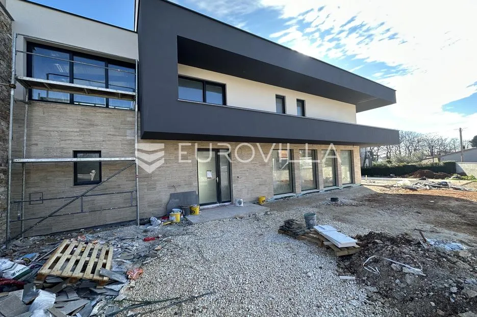 istra, marčana moderna dvojna kuća nkp 240 m2 sa velikim bazenom 35 m2 - slika 33