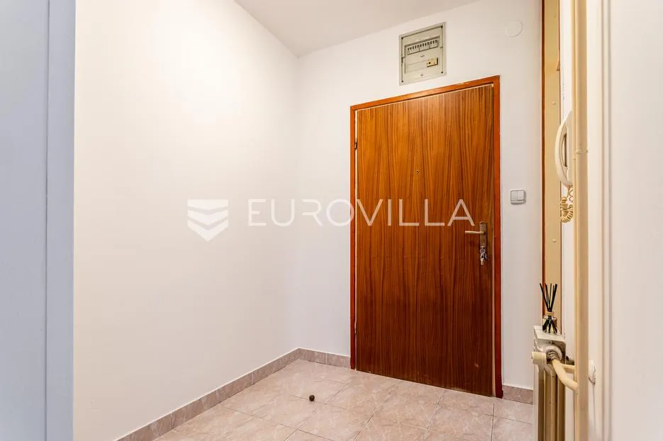 solin, hektorovićeva ulica, jednosobni stan ukupne površine 42 m² - slika 8