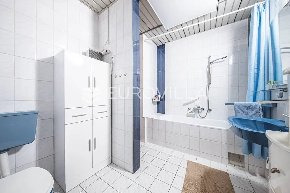 otok krk, njivice, prekrasna kuća s pogledom na more nkp 244 m2 - slika 13