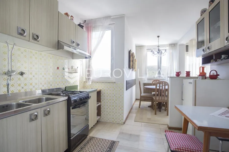 istra, rabac, dvojna kuća s tri stana i garažom s prekrasnim pogledom na more, 154,93 m² - slika 8