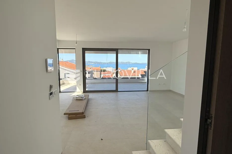 ekskluzivan trosoban stan u diklu, zadar, 136 m² s krovnom terasom i pogledom na more - slika 11