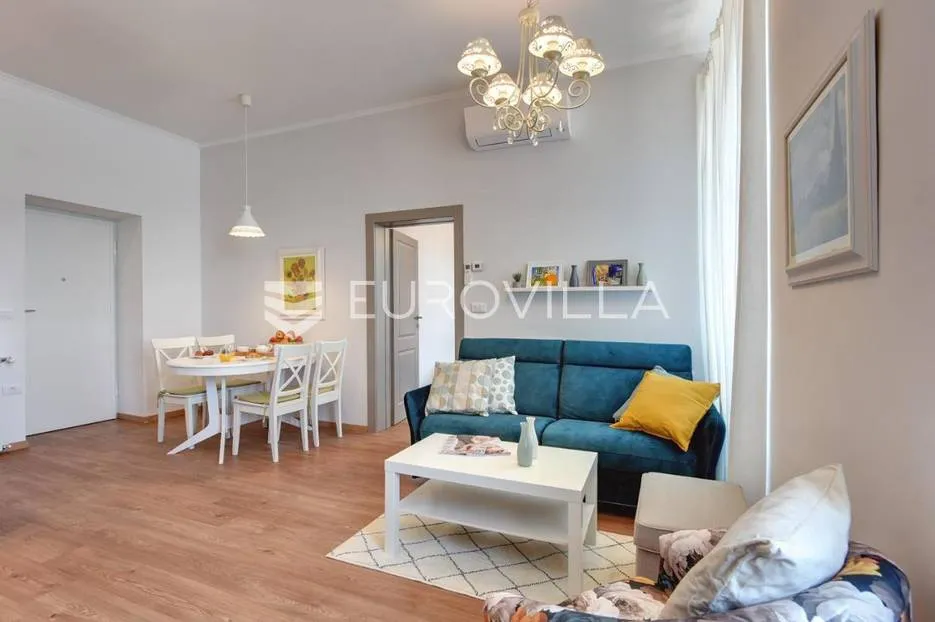 pula, prvi red do mora, višesoban stan, nkp 129 m2 - slika 24