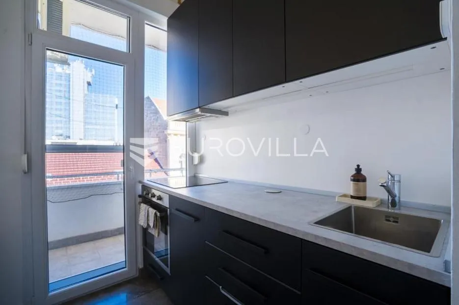 osijek, centar, iznajmljuje se dizajnerski stan površine 40 m² - slika 17