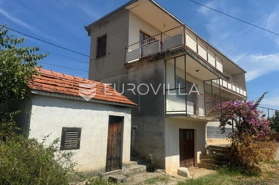 trogir, seget donji, kuća za adaptaciju - slika 2