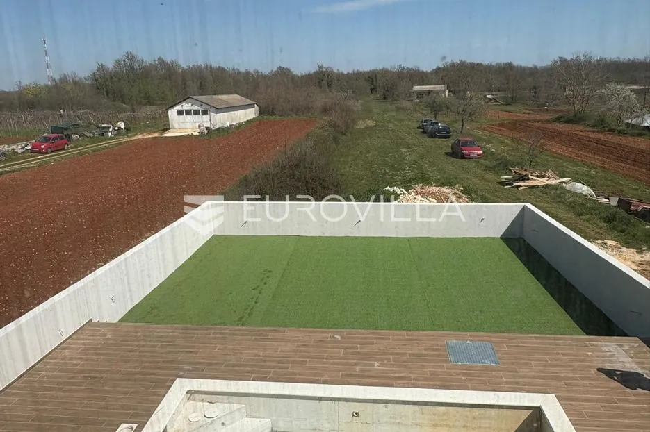 istra, svetvinčenat, kvalitetna moderna kuća 180 m² s bazenom 24 m² i garažom - slika 12