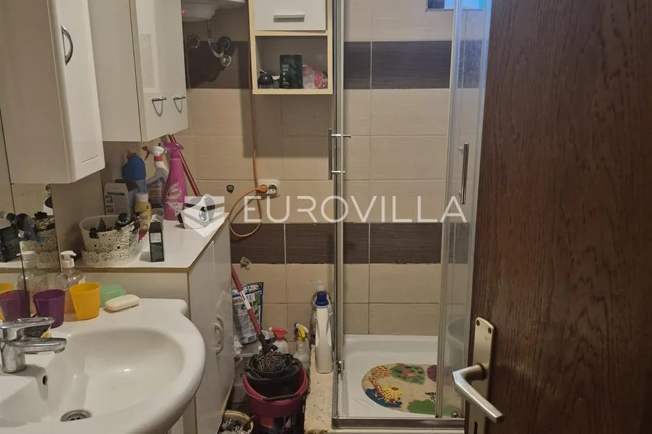 istra, rovinj, prostran dvosoban stan 127 m² s mogućnošću izvedbe 2 stana - slika 7