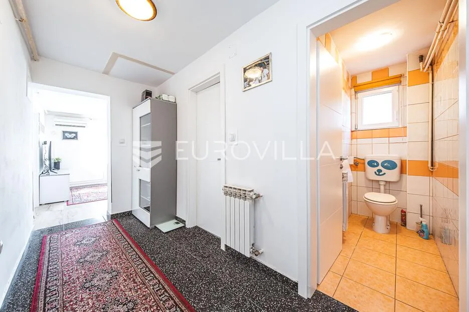 zagreb, maksimir, samostojeća kuća veličine 120 m² na parcili 238 m² - slika 4