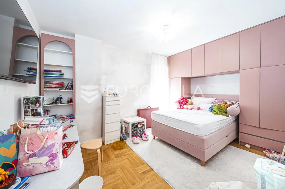 zagreb, bukovačka cesta, luksuzan peterosoban dvoetažan stan, 200 m² - slika 14