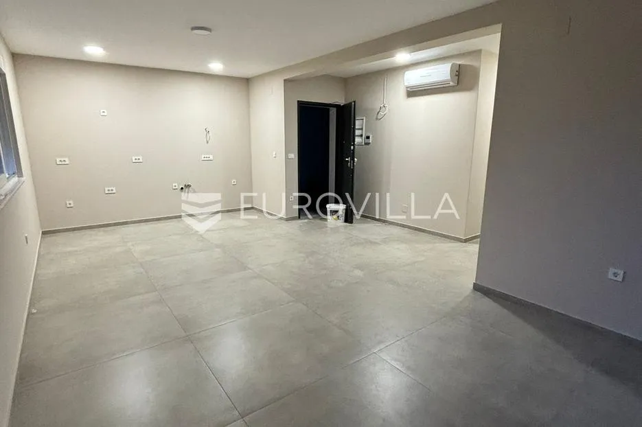 zadar, privlaka, luksuzno opremljen dvosoban stan 65,90 m² s vrtom - slika 4