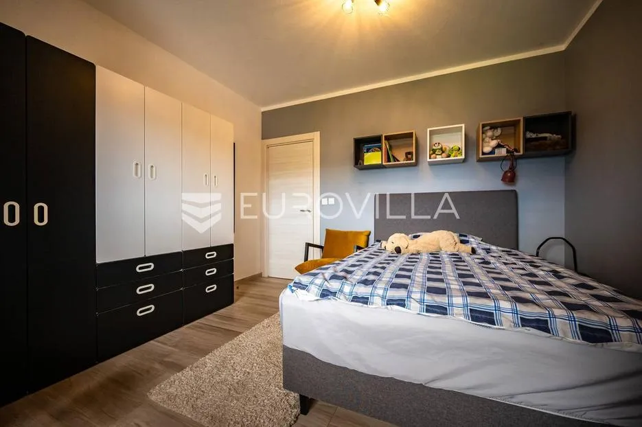istra, medulin, višesoban penthouse s predivnom terasom i pogledom - slika 17
