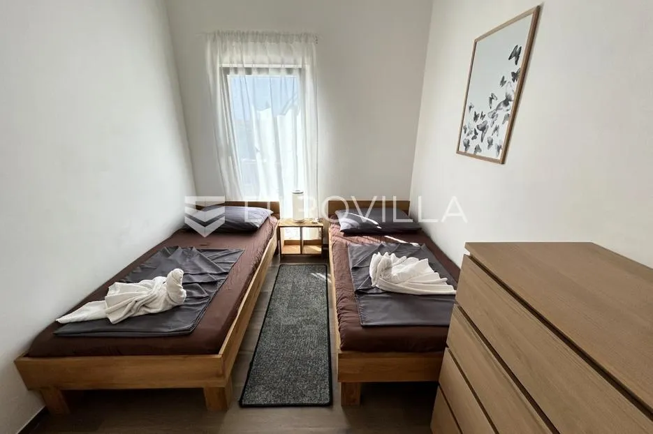 vir, atraktivna apartmanska kuća s 4 stambene jedinice udaljene 150 m od plaže - slika 25