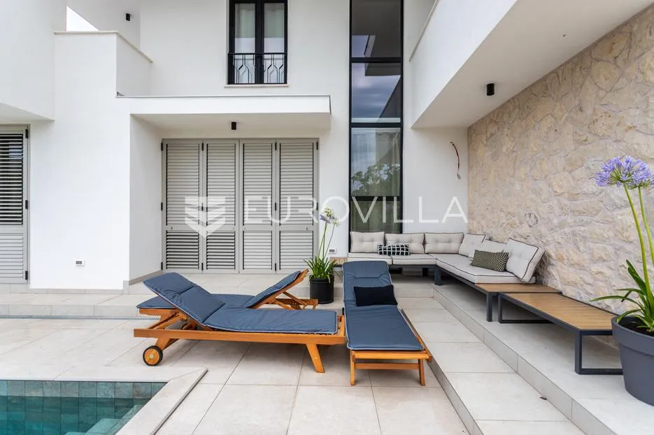 šibenik, luksuzno uređena vila s bazenom - slika 27