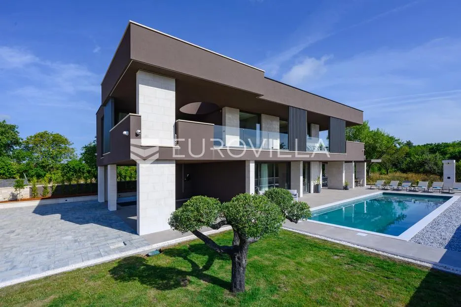 istra, krnice, impresivna dizajnerska vila s pogledom na more - slika 69