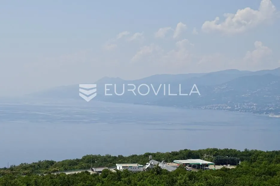 kastav, brestovice, trosoban stan od 120 m² sa zadivljujućim pogledom na more - slika 16