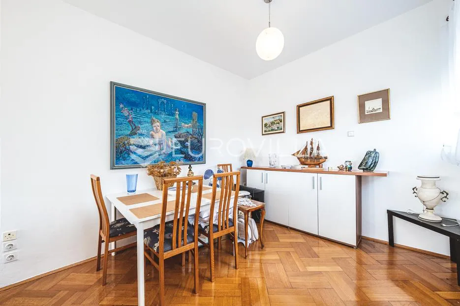 zagreb, pantovčak, prostrana obiteljska kuća 400 m² na parceli 735 m², prekrasan pogled - slika 25