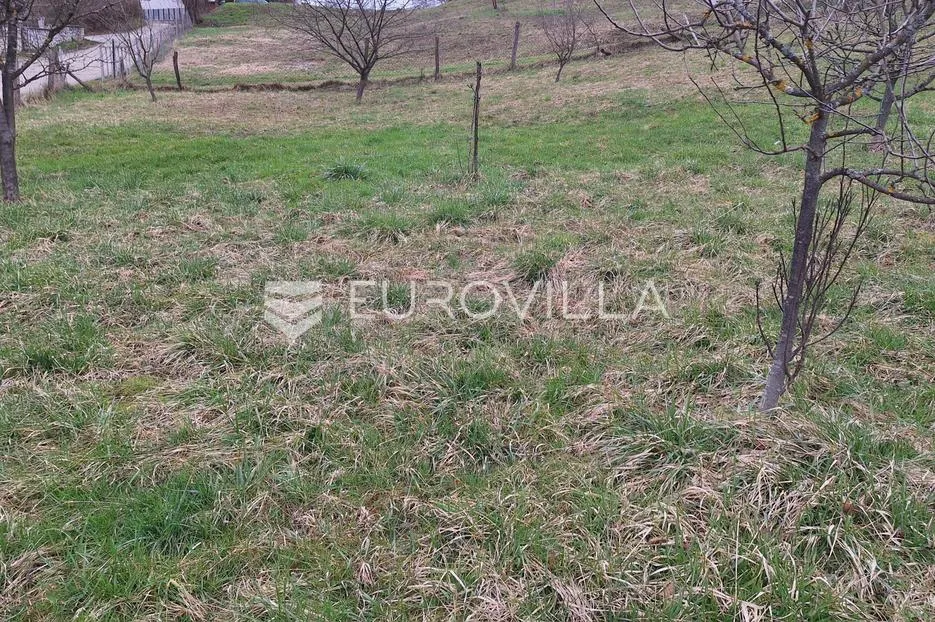 duga resa, građevinsko zemljište 1936 m² s drvenim objektom, prekrasan pogled - slika 4