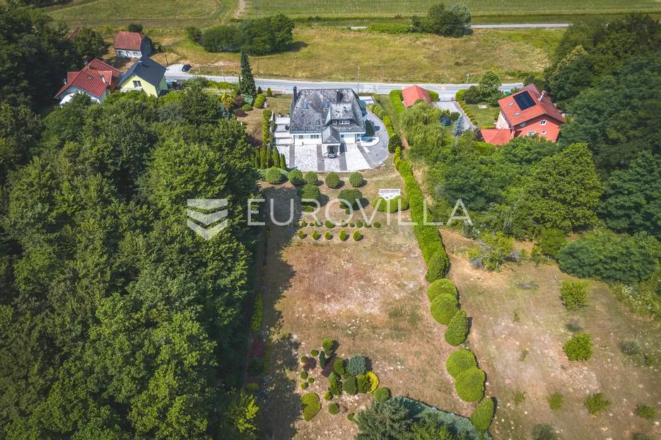 donja pušća, jedinstvena obiteljska villa, parcela 5000 m² - slika 5
