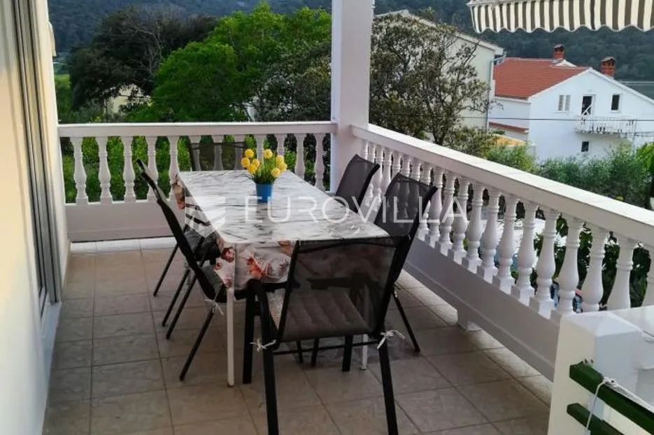 otok rab, kampor, kuća s 4 stana, 100m od mora - slika 20