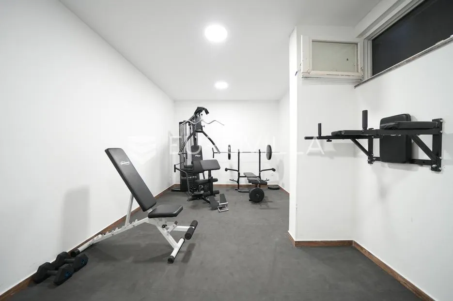 zadar, bili brig luksuzno opremljen trosobni i jednosobni stan s teretanom i spa centrom 241 m² - slika 39