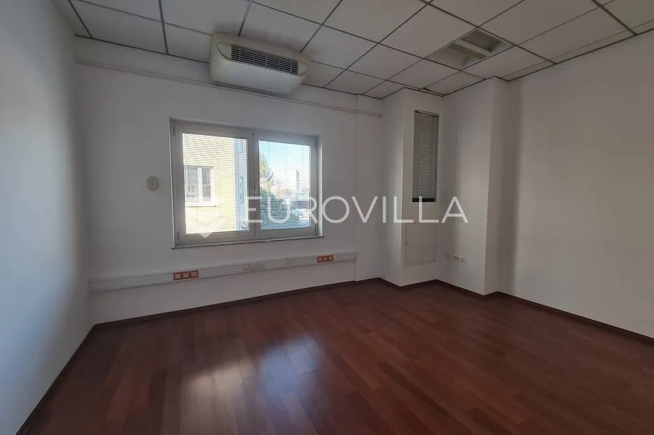 radnička, funkcionalan poslovni prostor 110 m² na 1. katu poslovne zgrade - slika 6