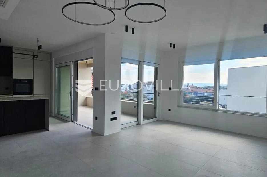 Kaštel Stari, luksuzan stan od 101,1 m² na 1. katu, garaža s liftom i osta - Kaštel Stari, Kaštela