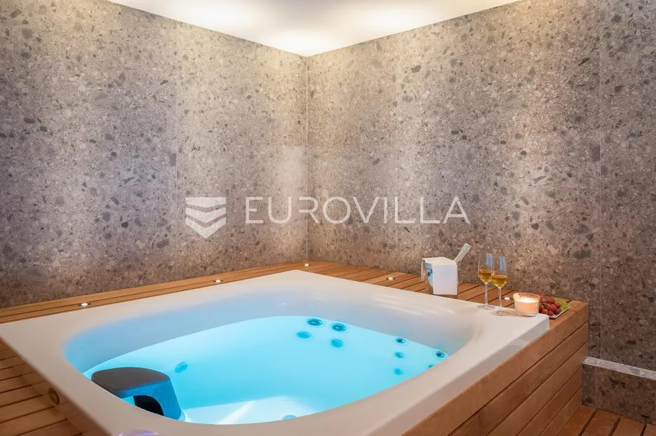 podstrana, luksuzna vila s bazenom i spa zonom - slika 10