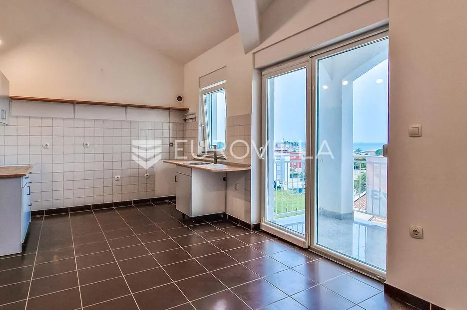 Istra, Novigrad, stan s dvije spavaće sobe i panoramskim pogledom na more