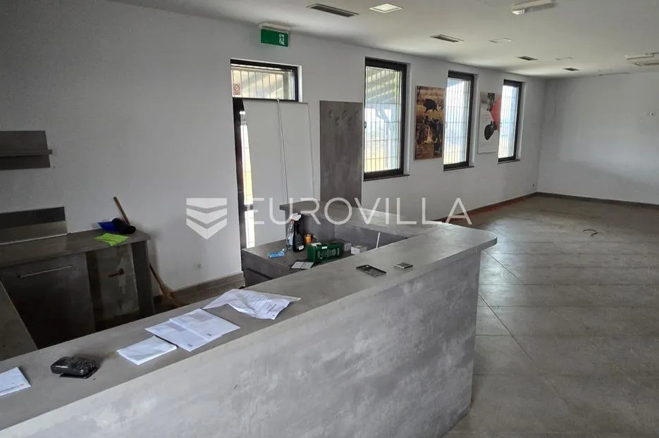 ivanić grad proizvodno skladišni prostor hala 514m2 na zemljištu 4163m2 - slika 13