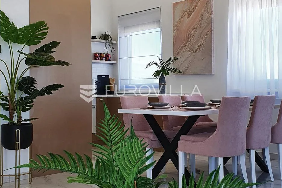 šibenik, podsolarsko, prekrasna kuća s bazenom i pogledom na more - slika 53