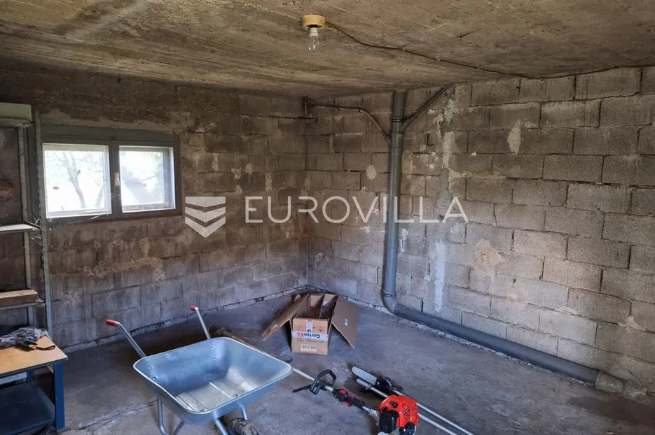 duga resa, centar, kuća 120 m², blizina svih sadržaja - slika 7