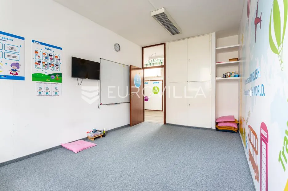 split, zvonimirova ulica, prostran ured 162 m² - slika 7
