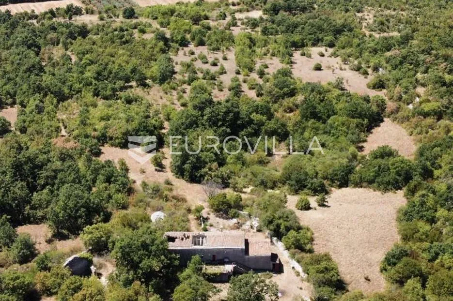vodnjan, velika stancija na osami od 6390 m2 - slika 7