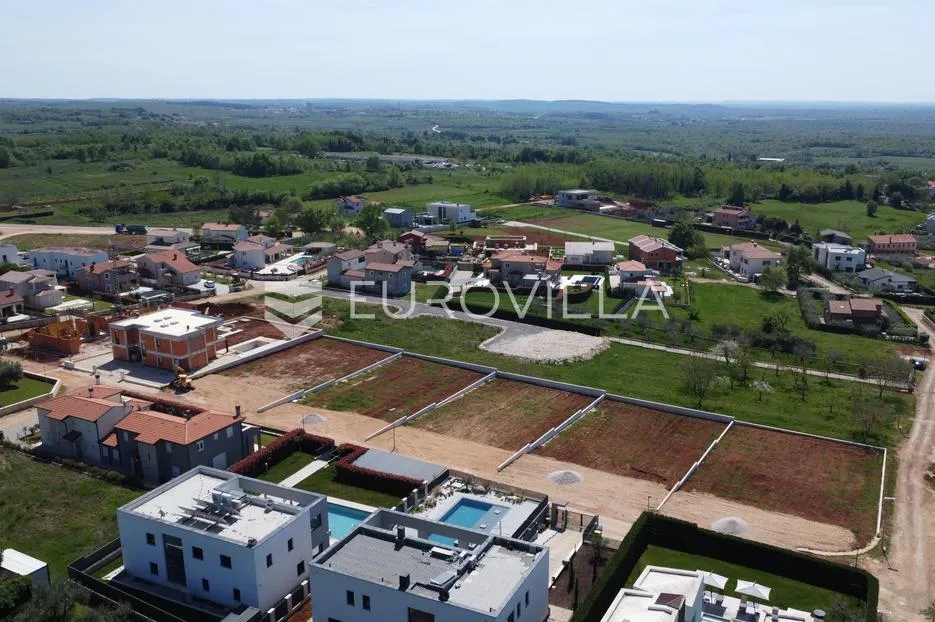 istra, kaštelir, građevinsko zemljište 4054m2 s projektom i pravomoćnom građevinskom dozvolom - slika 4