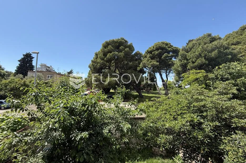 pula, monte zaro: luksuzni trosobni stan 90 m² s garažom u srcu grada - slika 11