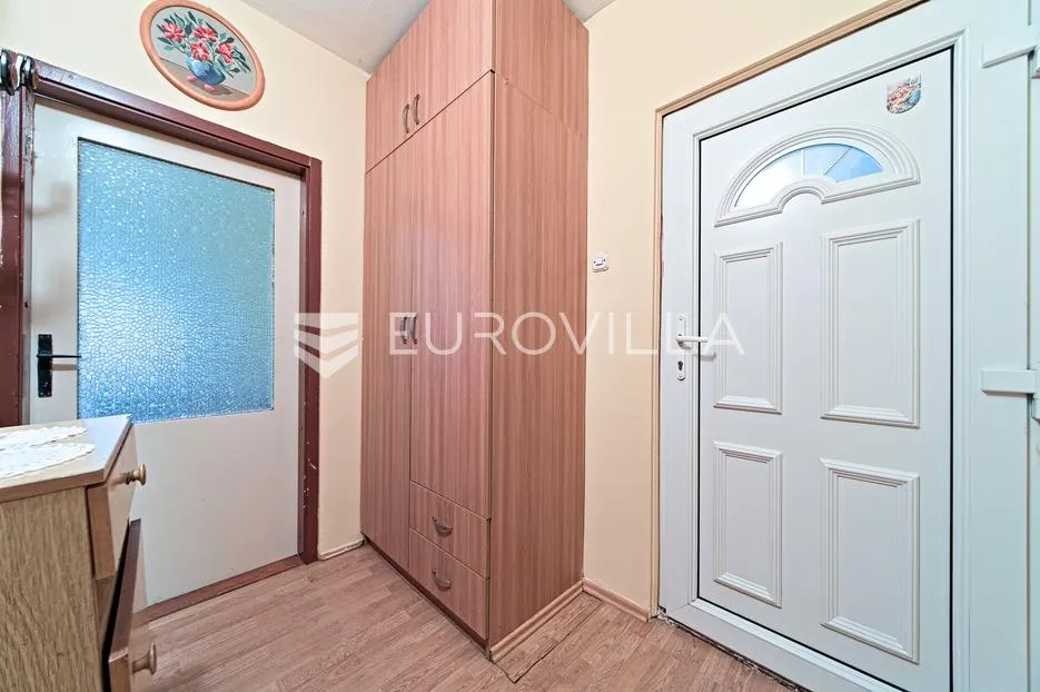 Osijek, Jug 2, prodaje se jednosoban stan površine 33 m² - Jug II