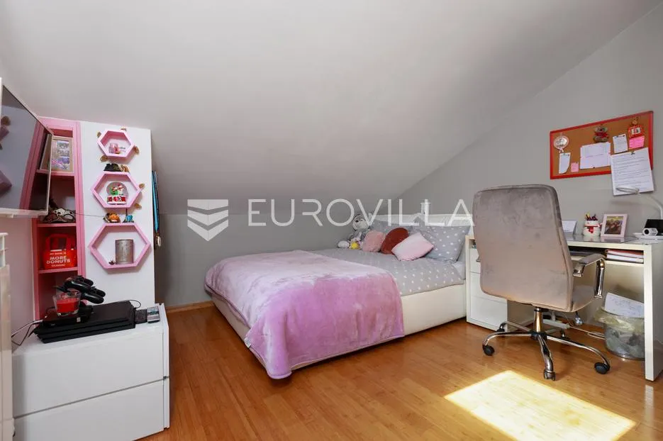 viškovo, marčelji, odličan peterosoban stan 151 m², dvoetažan - slika 20