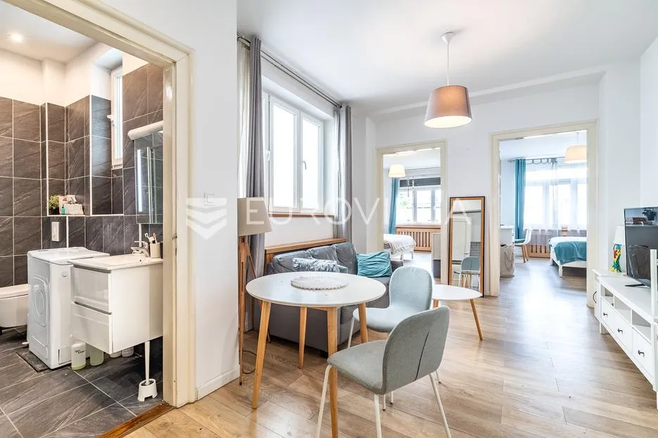 zagreb, centar, predivan četversosoban stan s balkonom 112 m² - slika 1