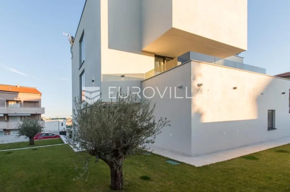 medulin, besprijekornog luksuzna vila 400 m² s bazenom, 300 m od plaže - slika 55