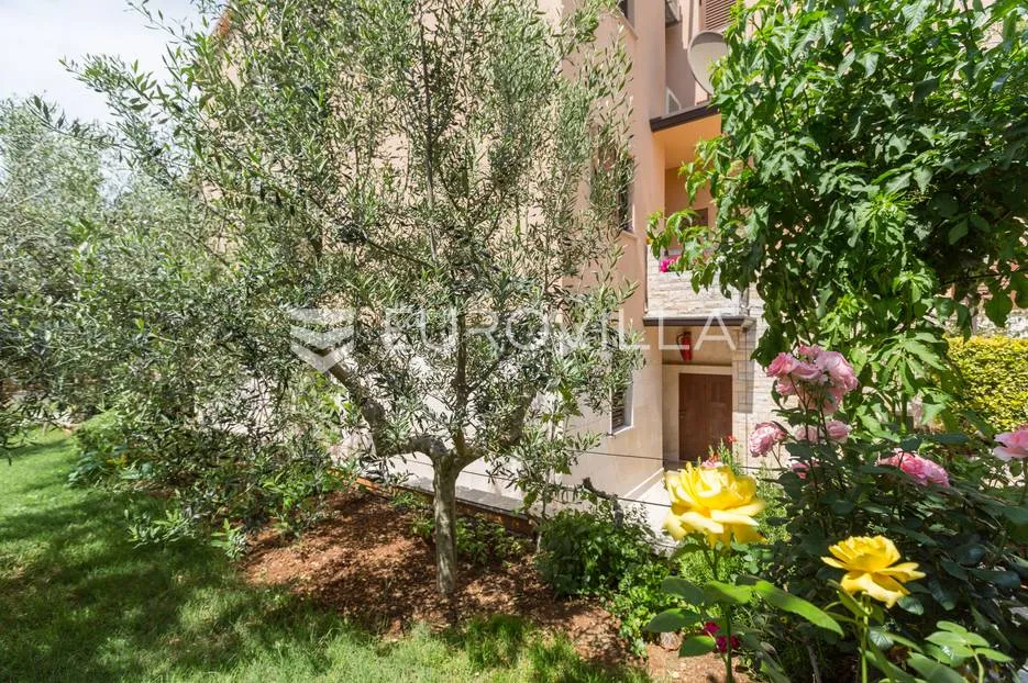 štinjan, prekrasna kuća u nizu s vrtom i pogledom more 300 m² - slika 63
