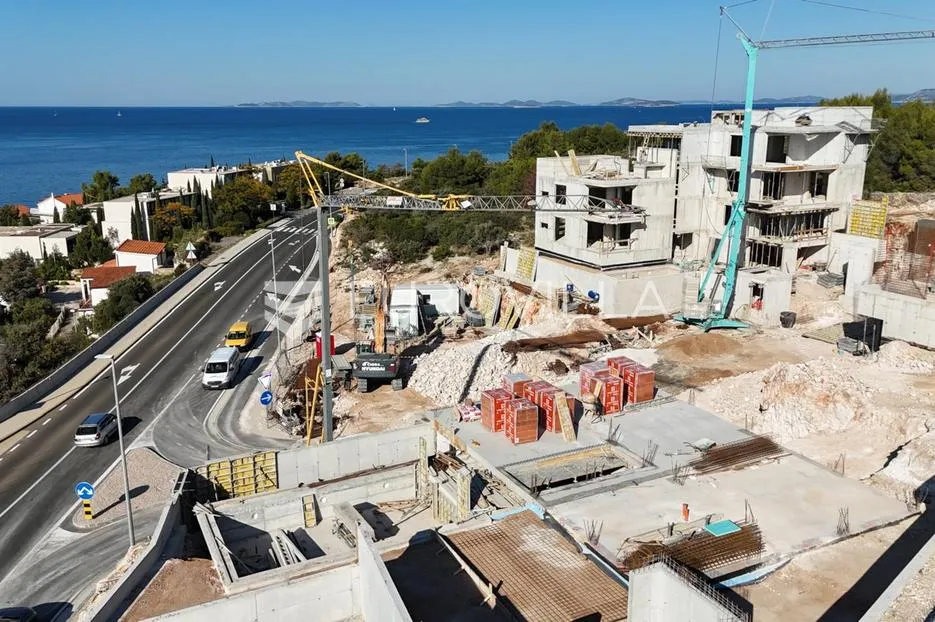 primošten, prekrasna villa 392.07 m² s pogledom na more - slika 8