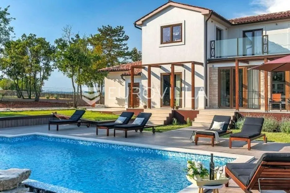 Istra, Hrboki, vrhunska moderna kvalitetna petfriendly villa 159 m² s bazenom, 1998 m² parcele