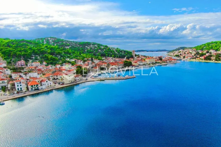tisno, novogradnja, apartman u prizemlju, prvi red do mora, 48,51 m² - slika 2