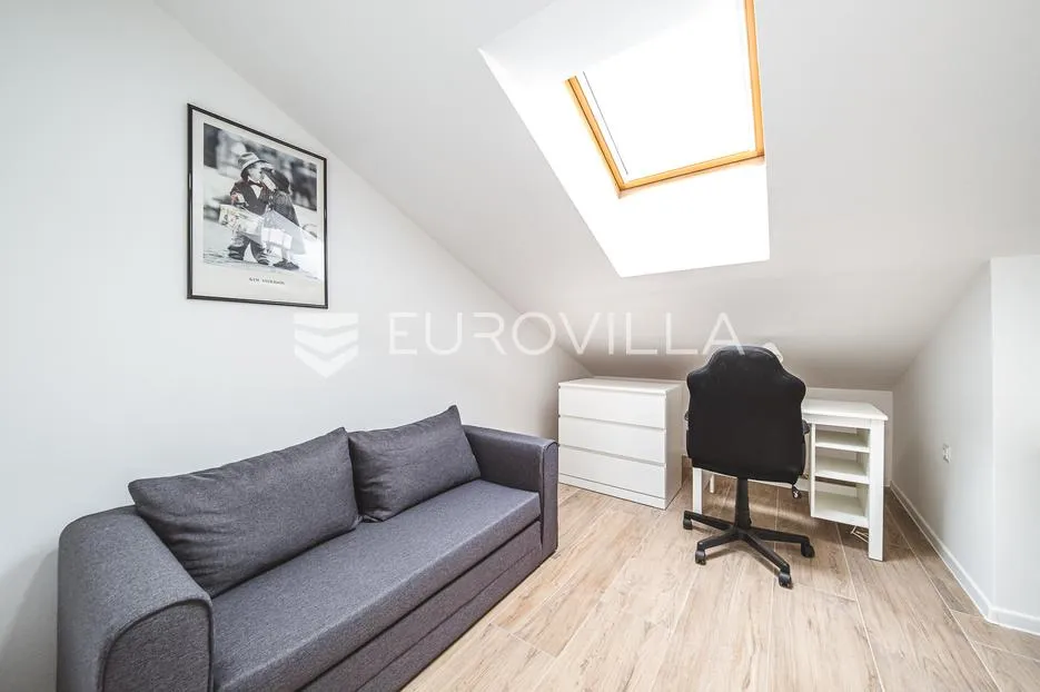 zagreb, jarun, funkcionalan trosoban stan 50 m² u potkrovlju - slika 6