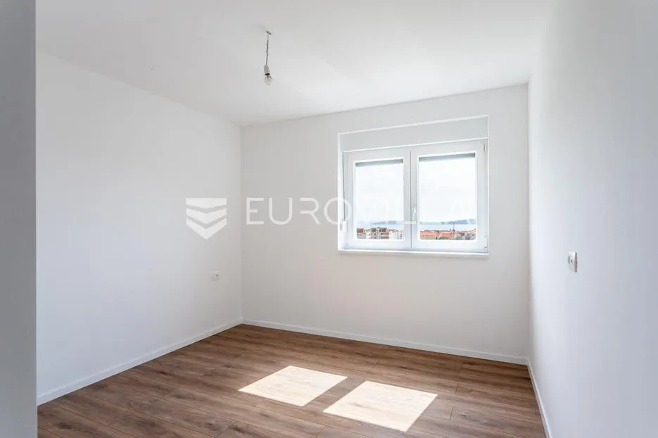 kaštel stari, trosoban stan s pogledom na more i dva parkirna mjesta - slika 5