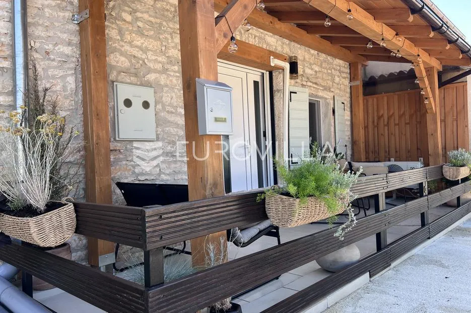 istra, kanfanar, potpuno renovirane dvije kamene kuće, useljive odmah, 130 m² - slika 32