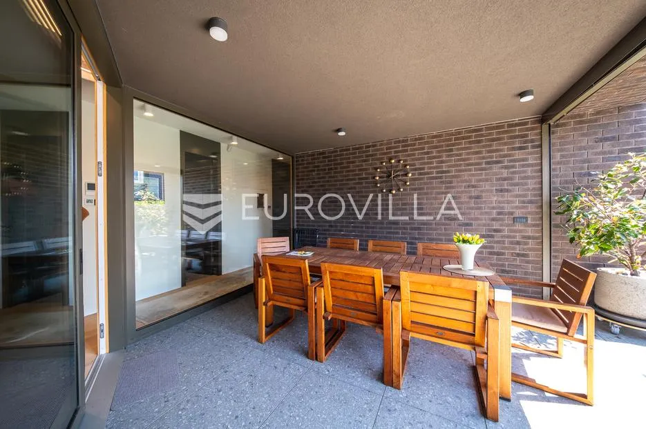 zagreb, zelengaj, trosobni luksuzni stan u urabnoj vili, 200 m² - slika 8
