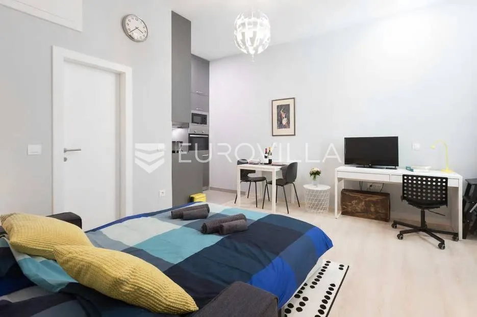 zagreb, centar, studio apartman 28 m² s dvorište, na korištenje - slika 4